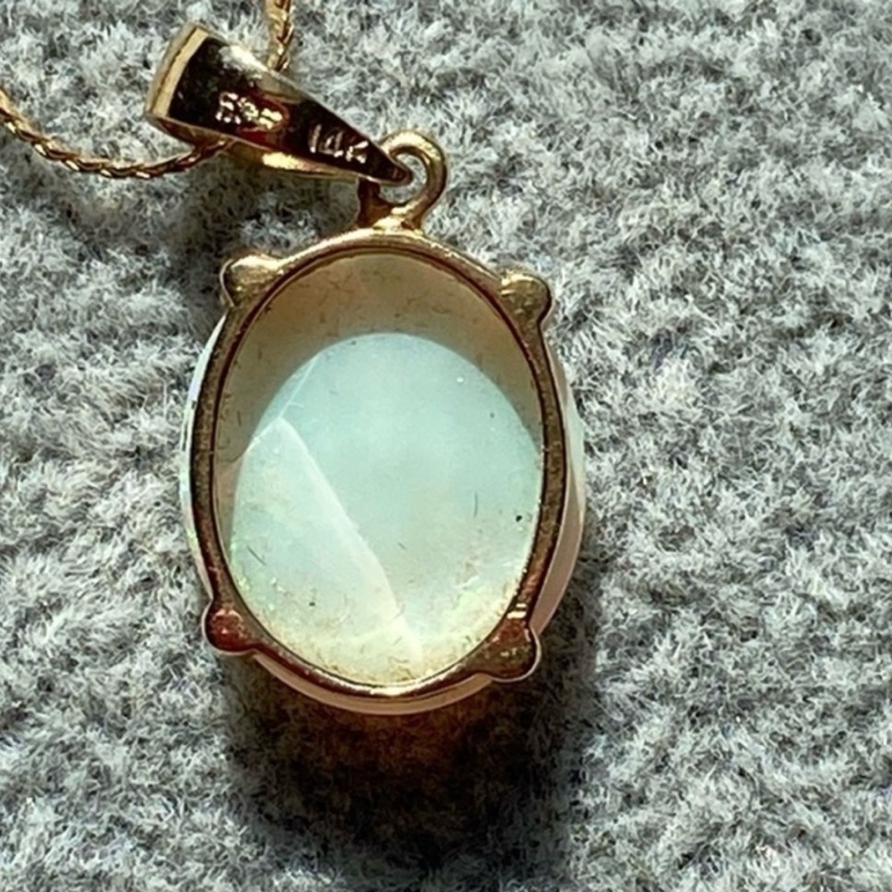 Vintage 14k Yellow Gold Fiery Opal Pendant Necklace - Picture 10 of 12